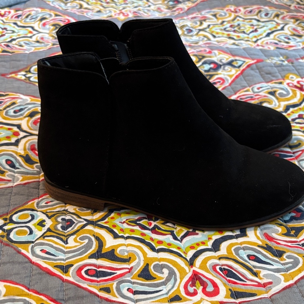 Cat & Jack Black Ankle Booties
